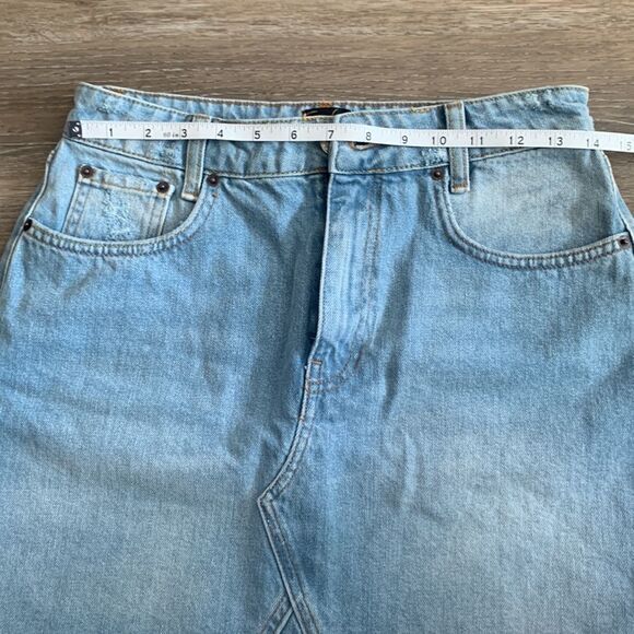 Urban Outfitters BDG Jean distressed raw hemmed denim skirt sz medium - Picture 7 of 8